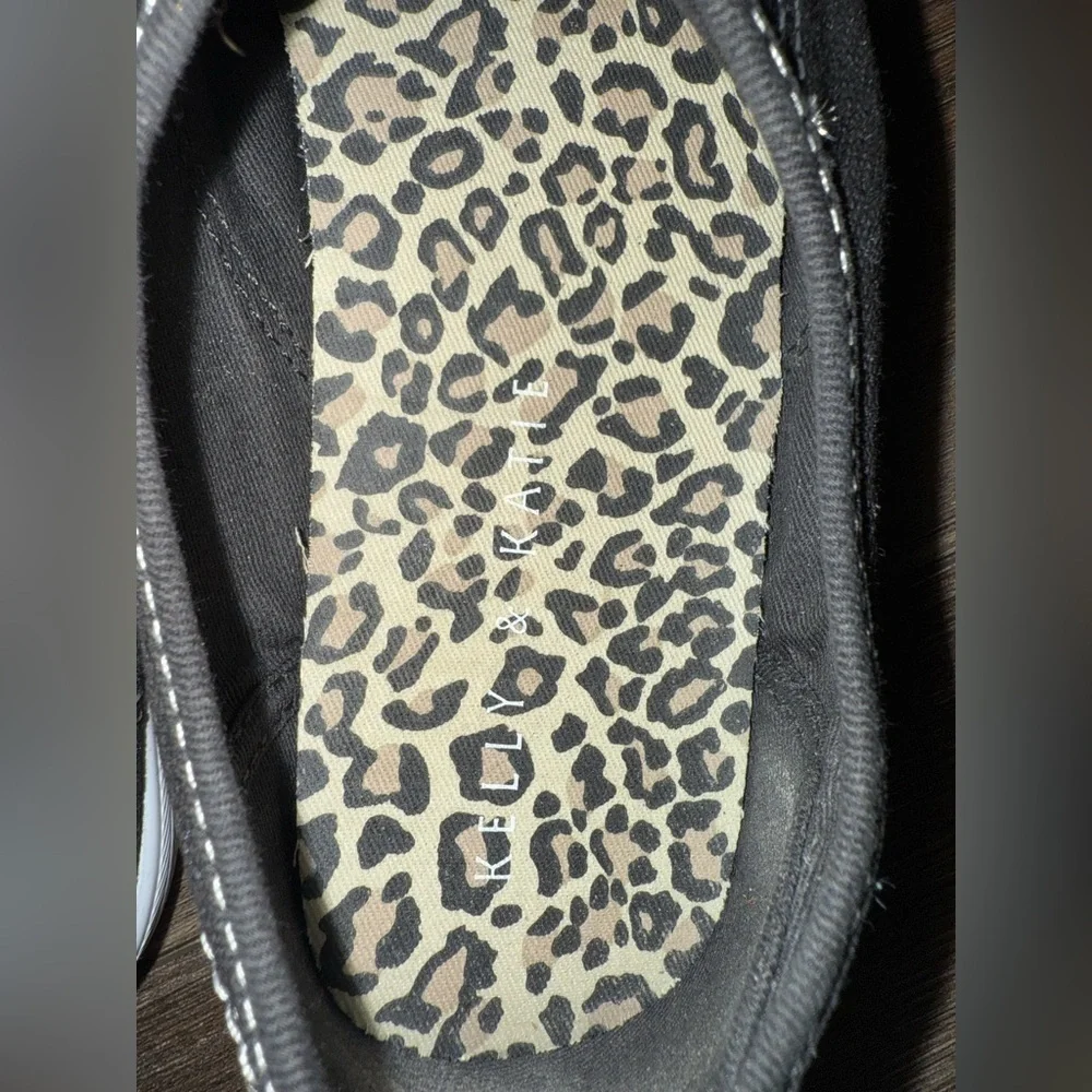 Kelly & Katie Black Canvas Sneakers – Size 8M